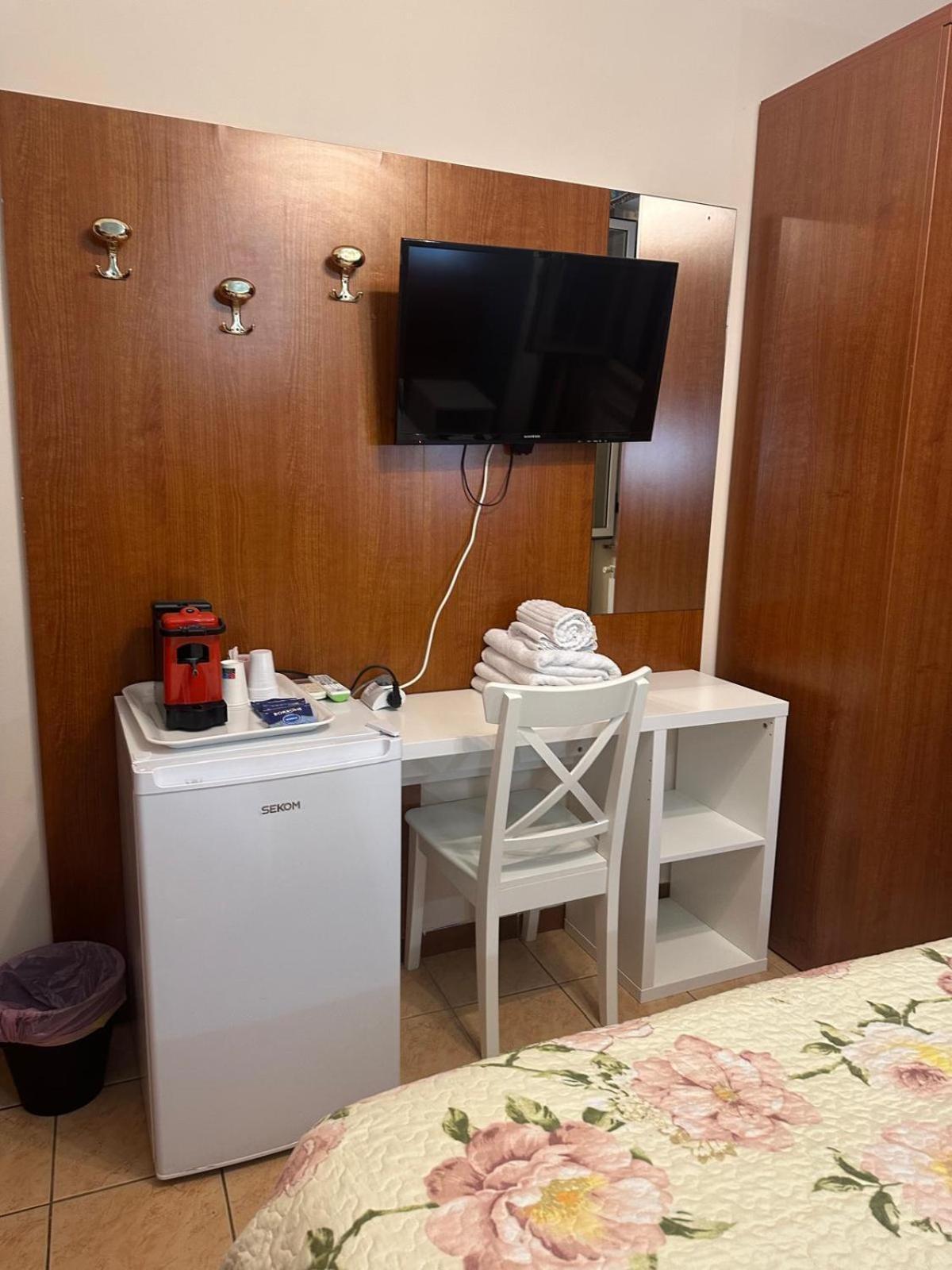 Near Termini Station Otel Roma Dış mekan fotoğraf