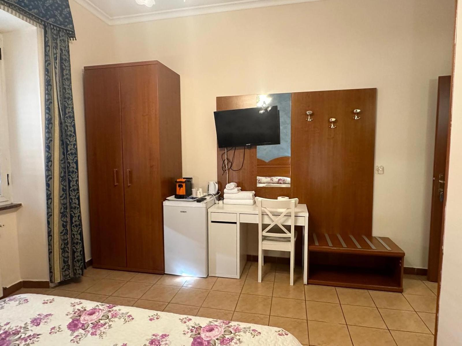 Near Termini Station Otel Roma Dış mekan fotoğraf