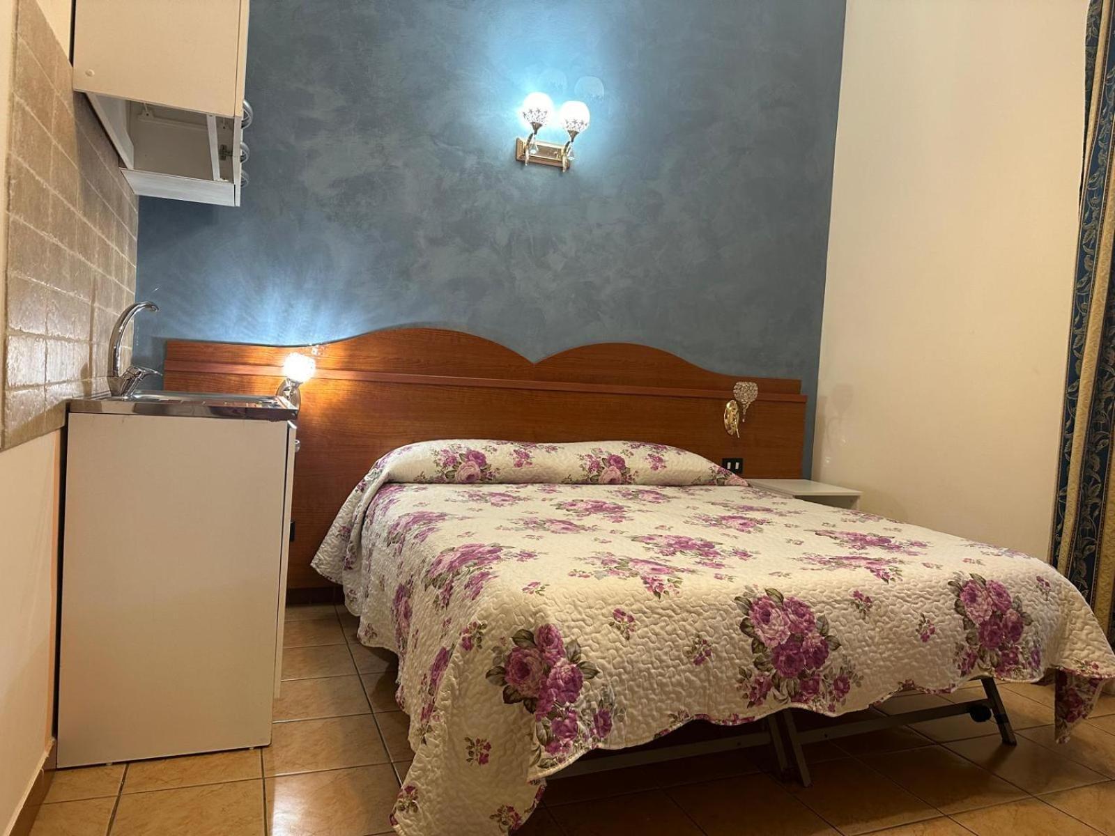 Near Termini Station Otel Roma Dış mekan fotoğraf