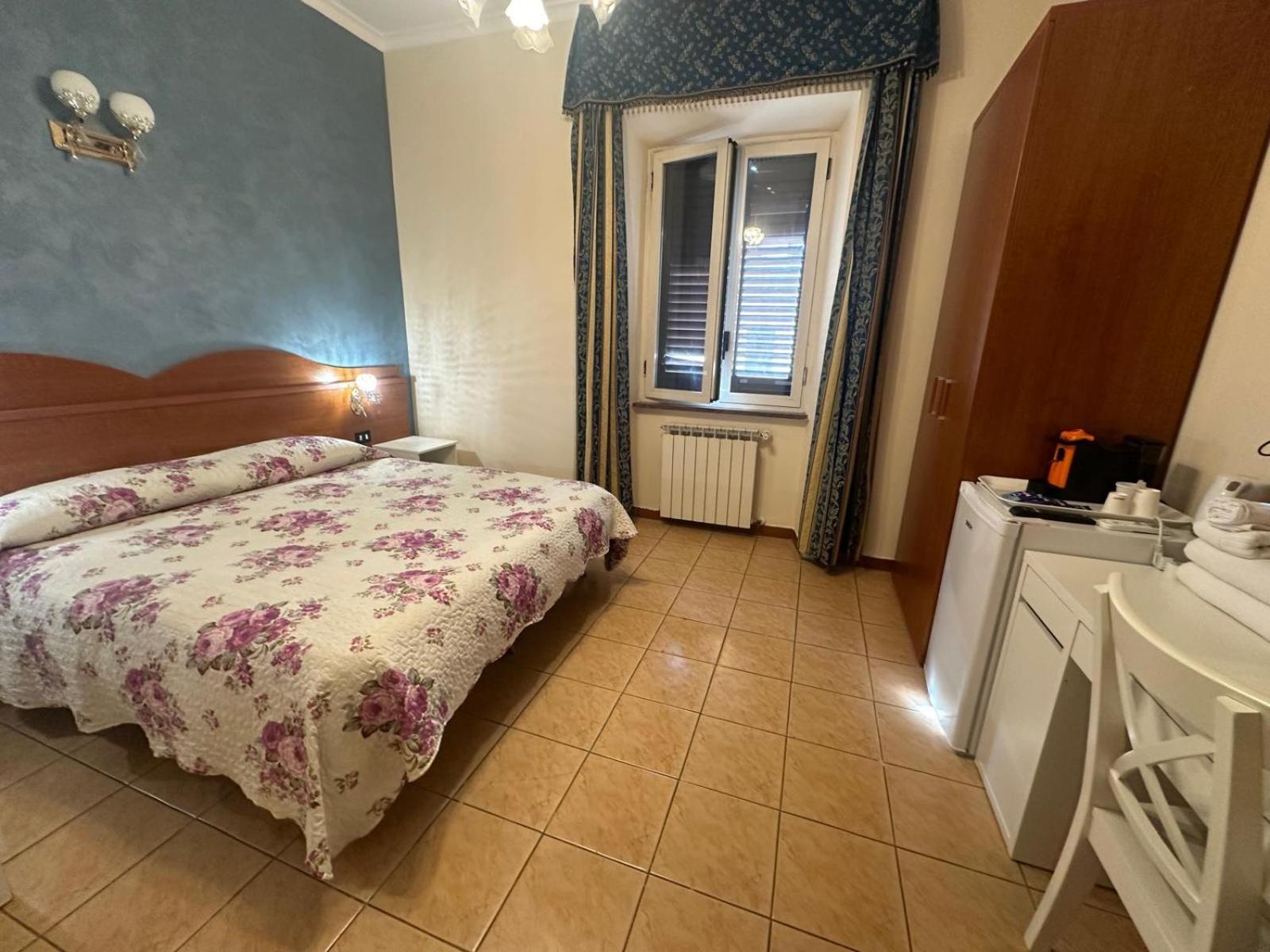 Near Termini Station Otel Roma Dış mekan fotoğraf