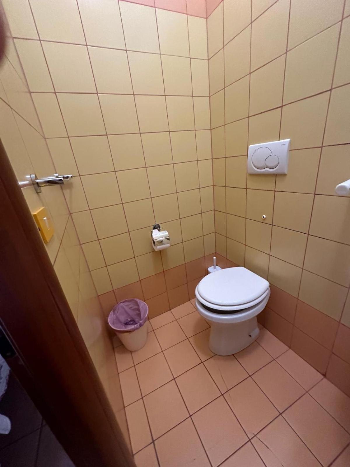 Near Termini Station Otel Roma Dış mekan fotoğraf